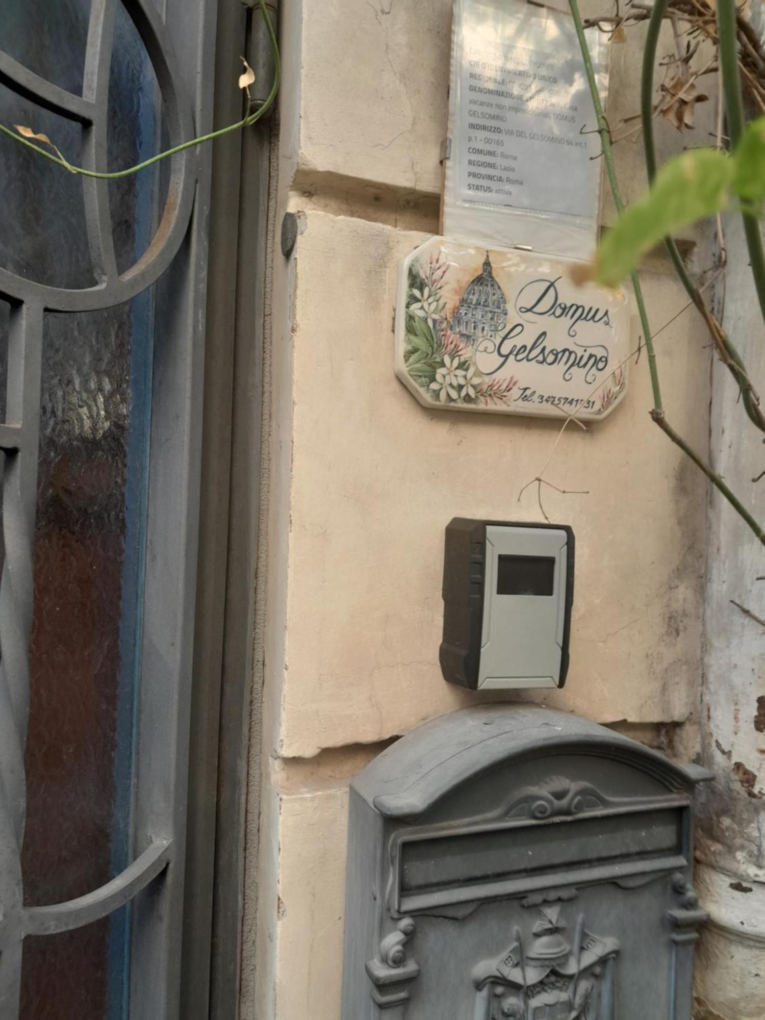 Domus Gelsomino Apartment Rome Luaran gambar